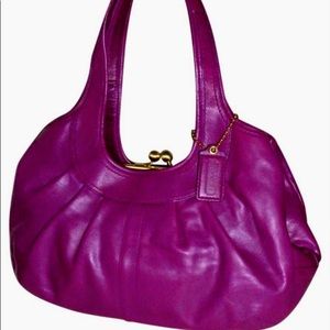 ♦️RARE♦️COACH 12248 ERGO MAGENTA PLEATED LEATHER FRAMED KISSLOCK SATCHEL •